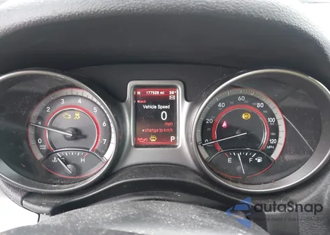 2018 Dodge Journey Crossroad Awd z USA, uszkodzony, nr VIN 3C4PDDGGXJT386797